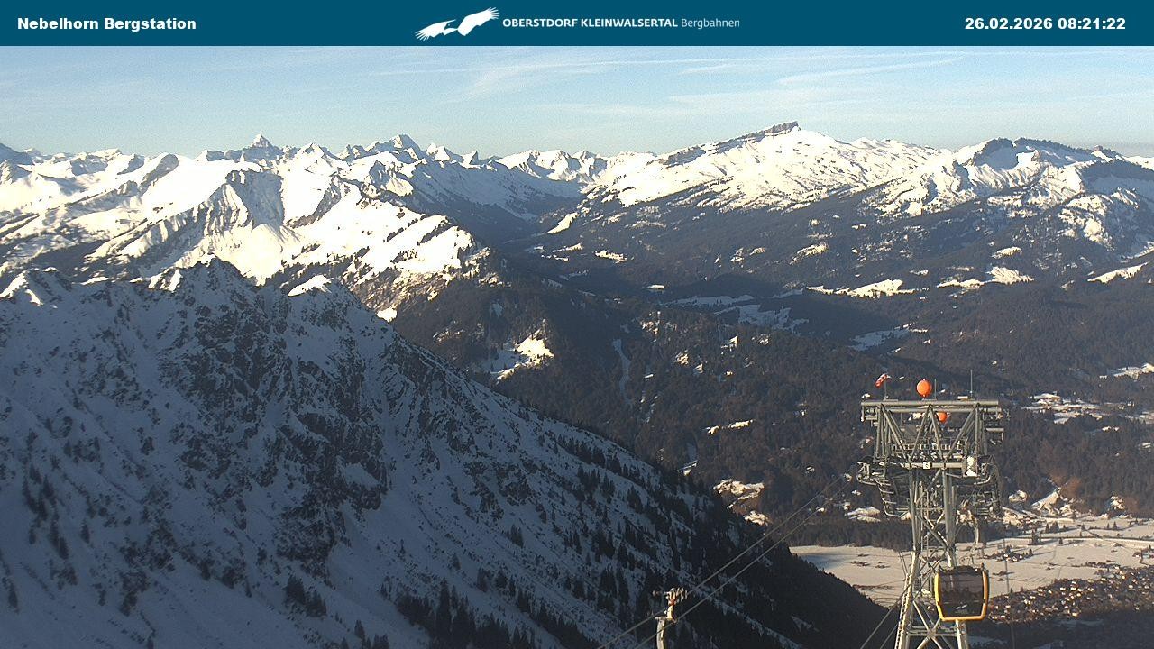 Archiv Foto Webcam Blick von der "Höfatsblick" Bergstation ins Tal