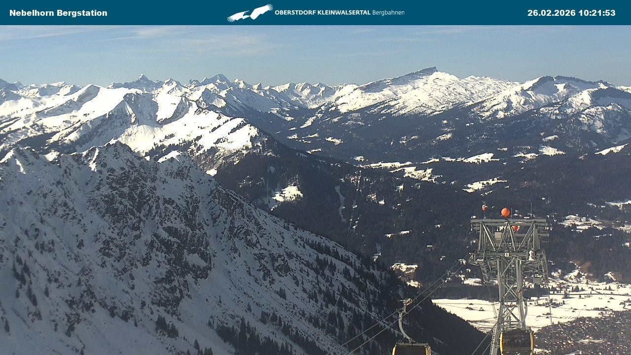 Archiv Foto Webcam Blick von der "Höfatsblick" Bergstation ins Tal