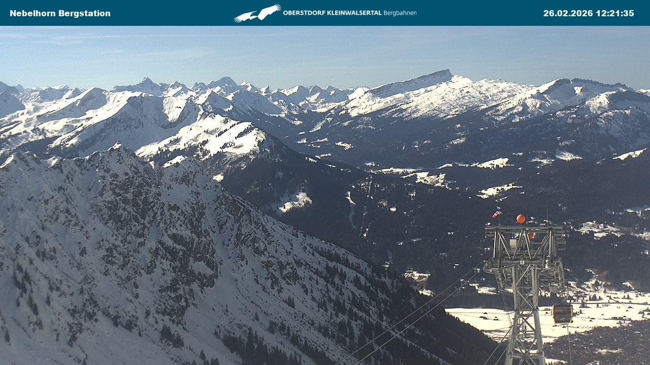 Archiv Foto Webcam Blick von der "Höfatsblick" Bergstation ins Tal