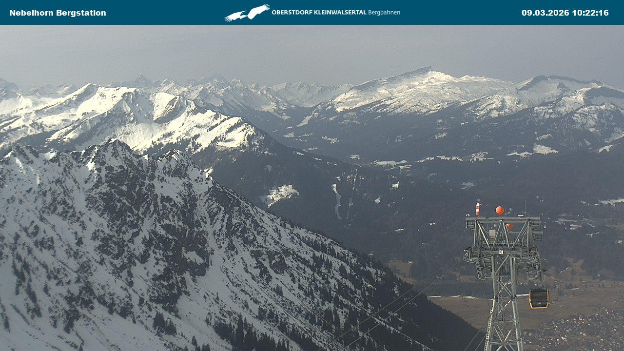 Archiv Foto Webcam Blick von der "Höfatsblick" Bergstation ins Tal