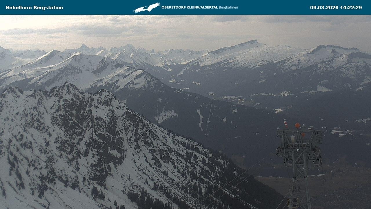 Archiv Foto Webcam Blick von der "Höfatsblick" Bergstation ins Tal