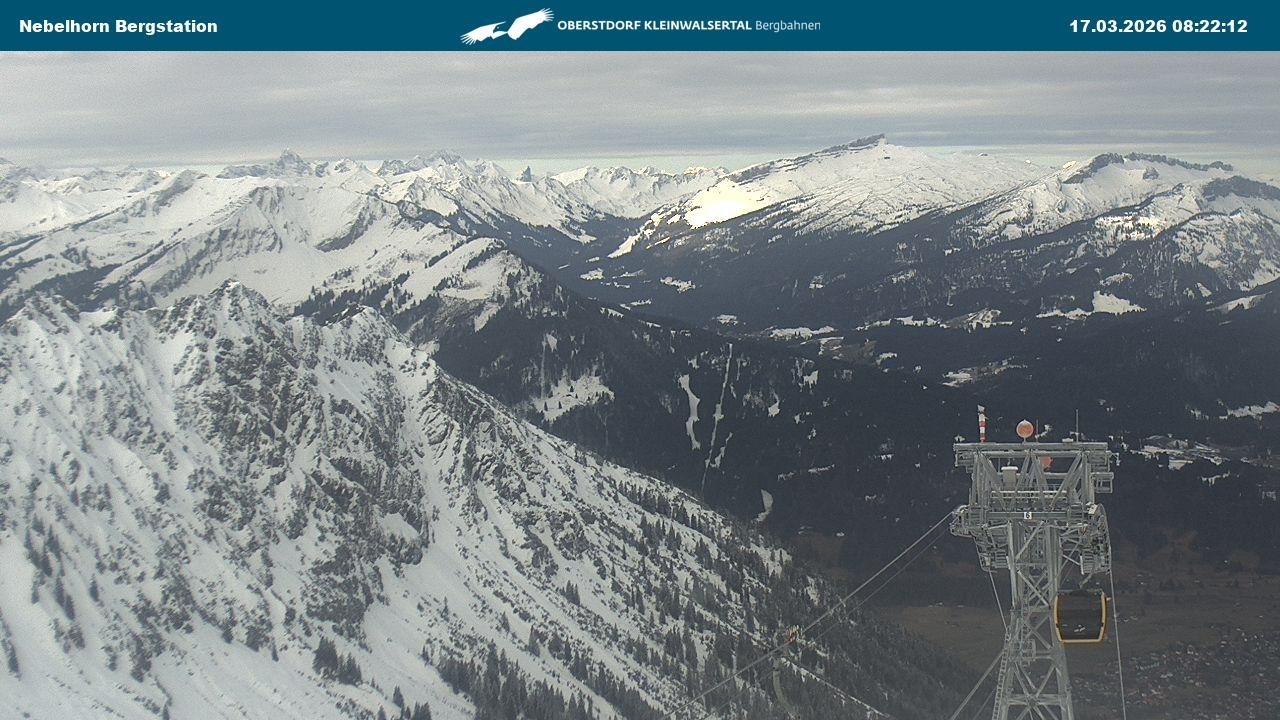 Archiv Foto Webcam Blick von der "Höfatsblick" Bergstation ins Tal