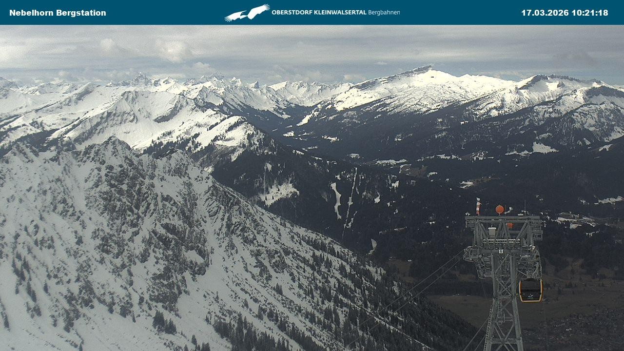 Archiv Foto Webcam Blick von der "Höfatsblick" Bergstation ins Tal