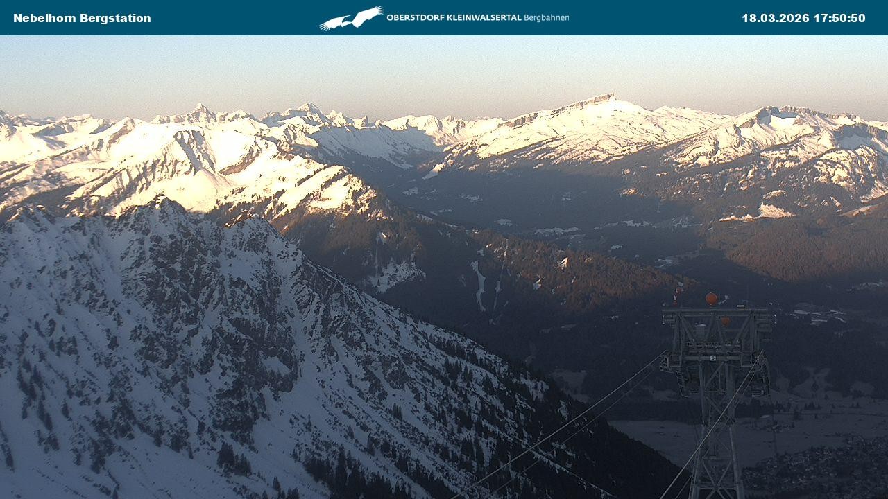 Archived image Webcam View from the "Höfatsblick" mountain station down the valley