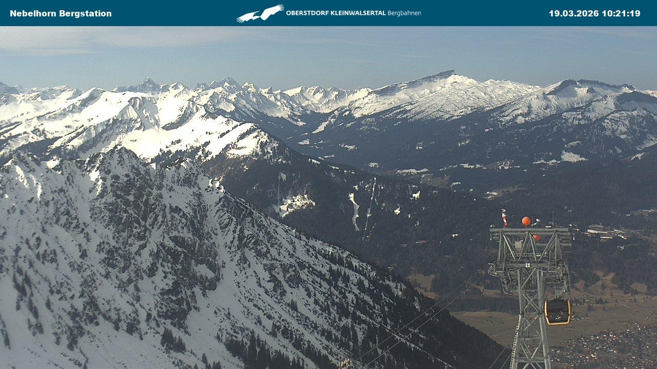Archiv Foto Webcam Blick von der "Höfatsblick" Bergstation ins Tal