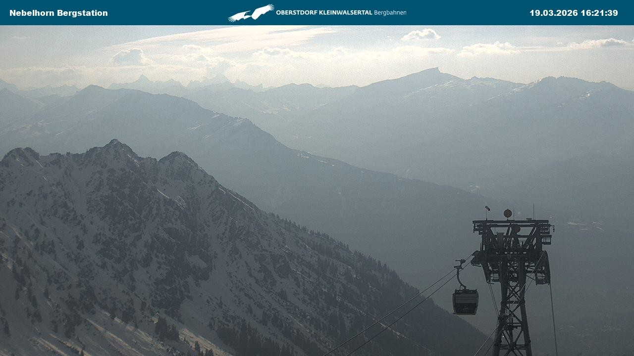 Archiv Foto Webcam Blick von der "Höfatsblick" Bergstation ins Tal