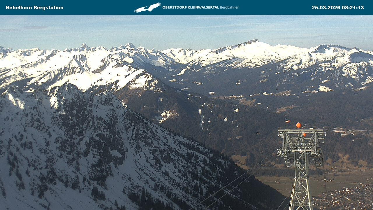Archiv Foto Webcam Blick von der "Höfatsblick" Bergstation ins Tal