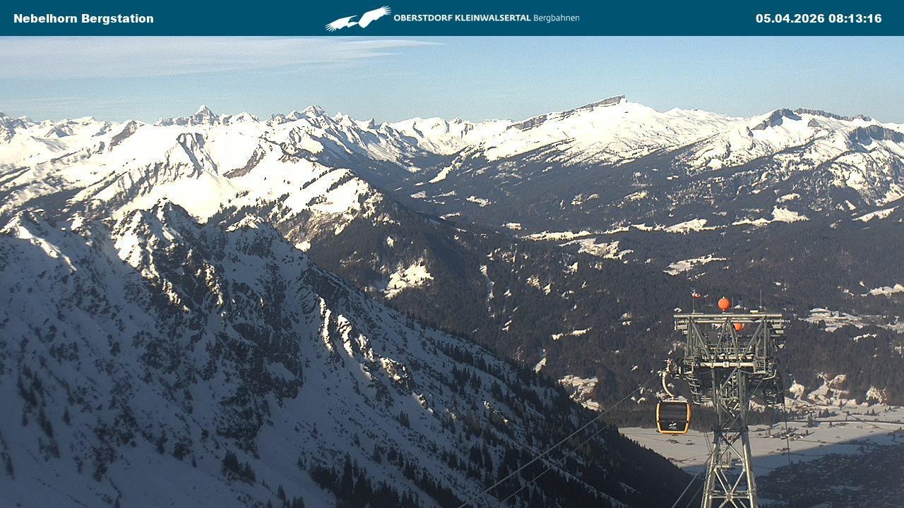 Archiv Foto Webcam Blick von der "Höfatsblick" Bergstation ins Tal