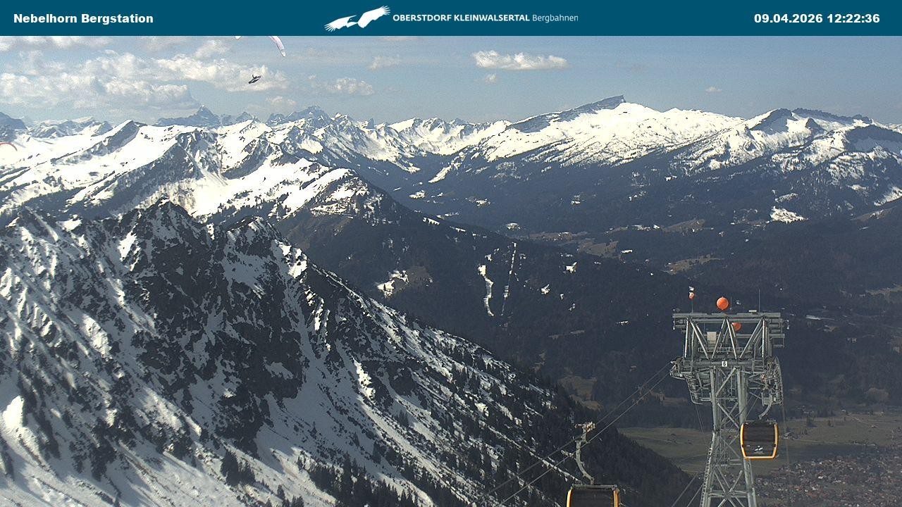 Archiv Foto Webcam Blick von der "Höfatsblick" Bergstation ins Tal