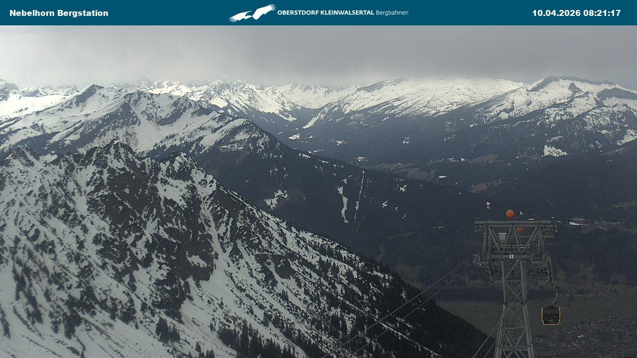 Archiv Foto Webcam Blick von der "Höfatsblick" Bergstation ins Tal