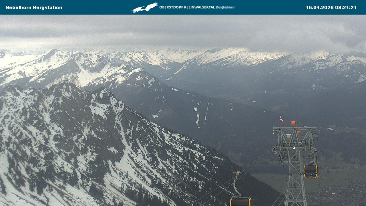 Archiv Foto Webcam Blick von der "Höfatsblick" Bergstation ins Tal