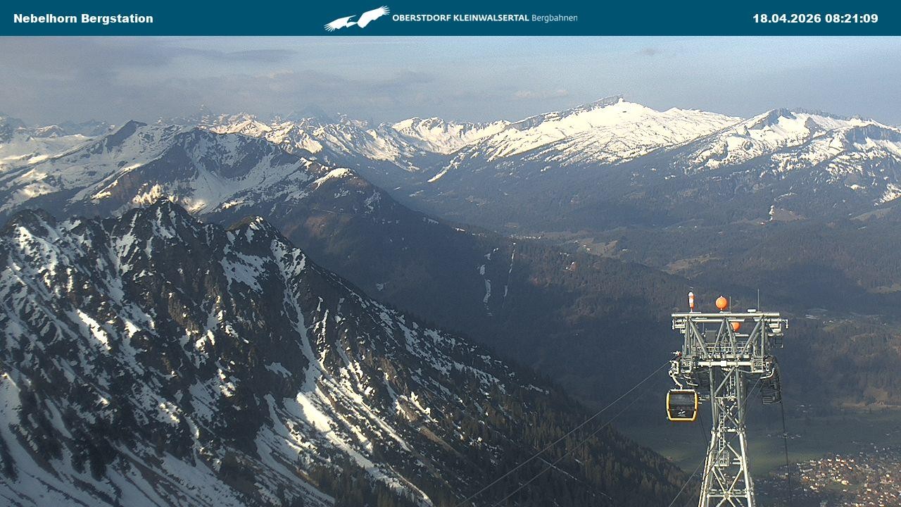 Archiv Foto Webcam Blick von der "Höfatsblick" Bergstation ins Tal