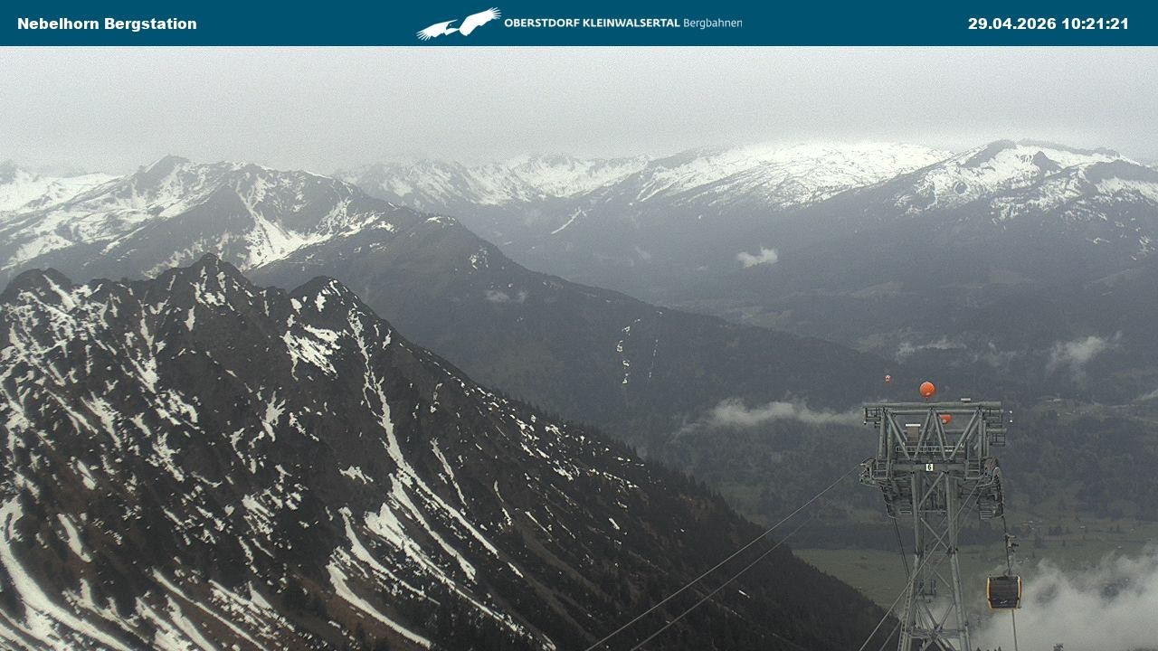 Archiv Foto Webcam Blick von der "Höfatsblick" Bergstation ins Tal