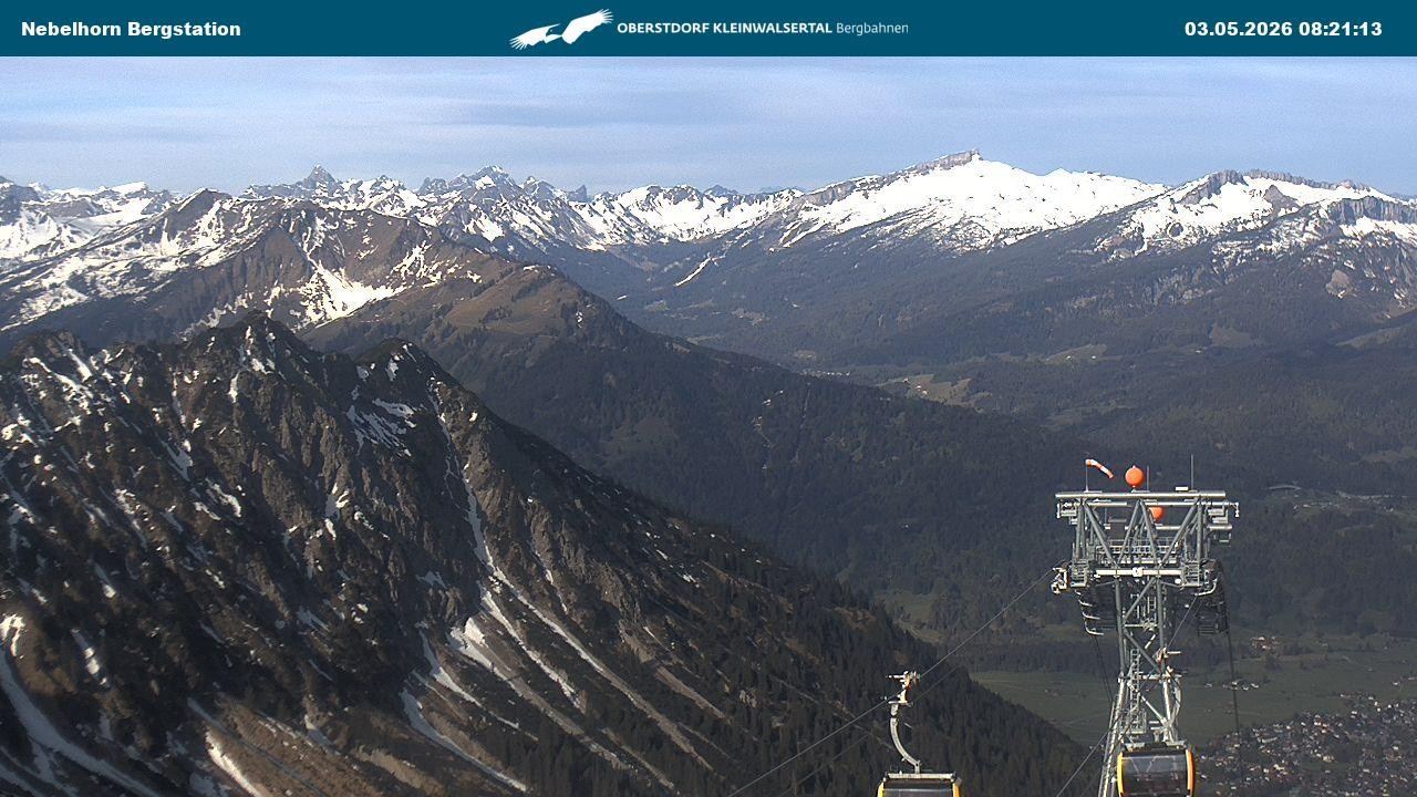 Archiv Foto Webcam Blick von der "Höfatsblick" Bergstation ins Tal