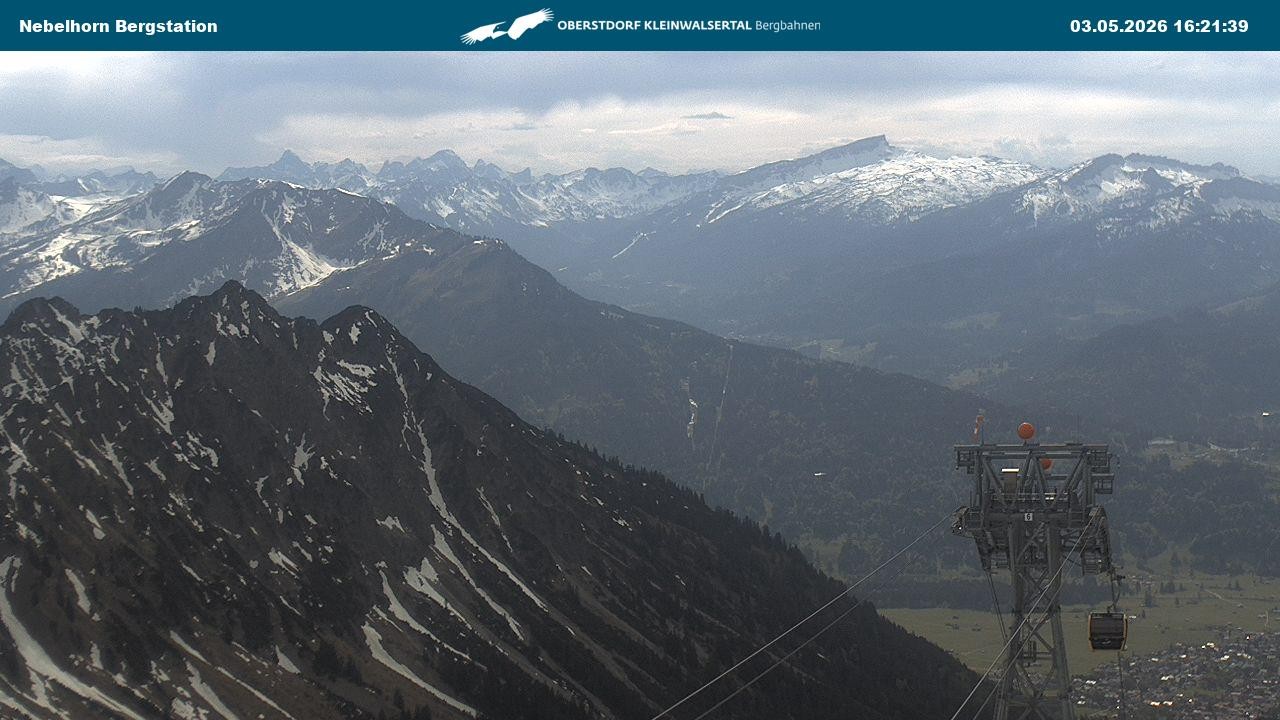 Archiv Foto Webcam Blick von der "Höfatsblick" Bergstation ins Tal