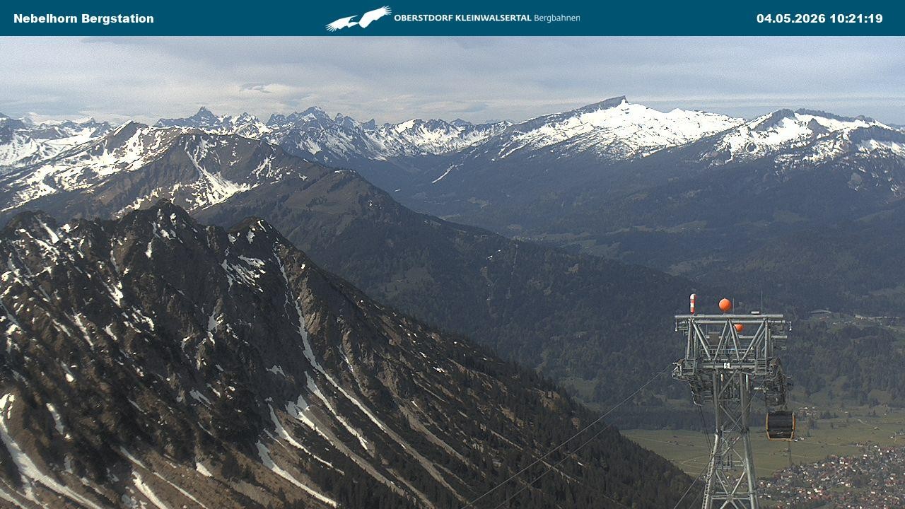 Archiv Foto Webcam Blick von der "Höfatsblick" Bergstation ins Tal