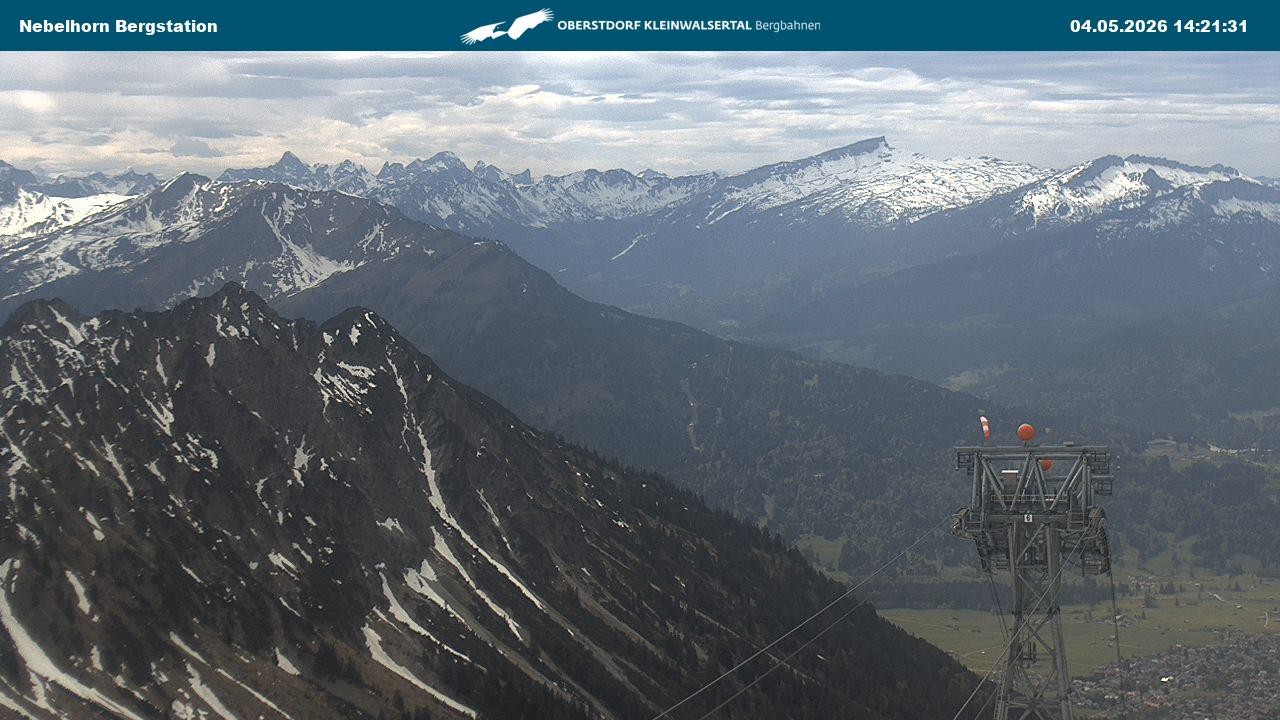 Archiv Foto Webcam Blick von der "Höfatsblick" Bergstation ins Tal