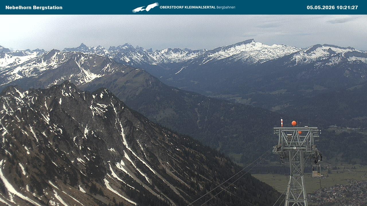 Archiv Foto Webcam Blick von der "Höfatsblick" Bergstation ins Tal