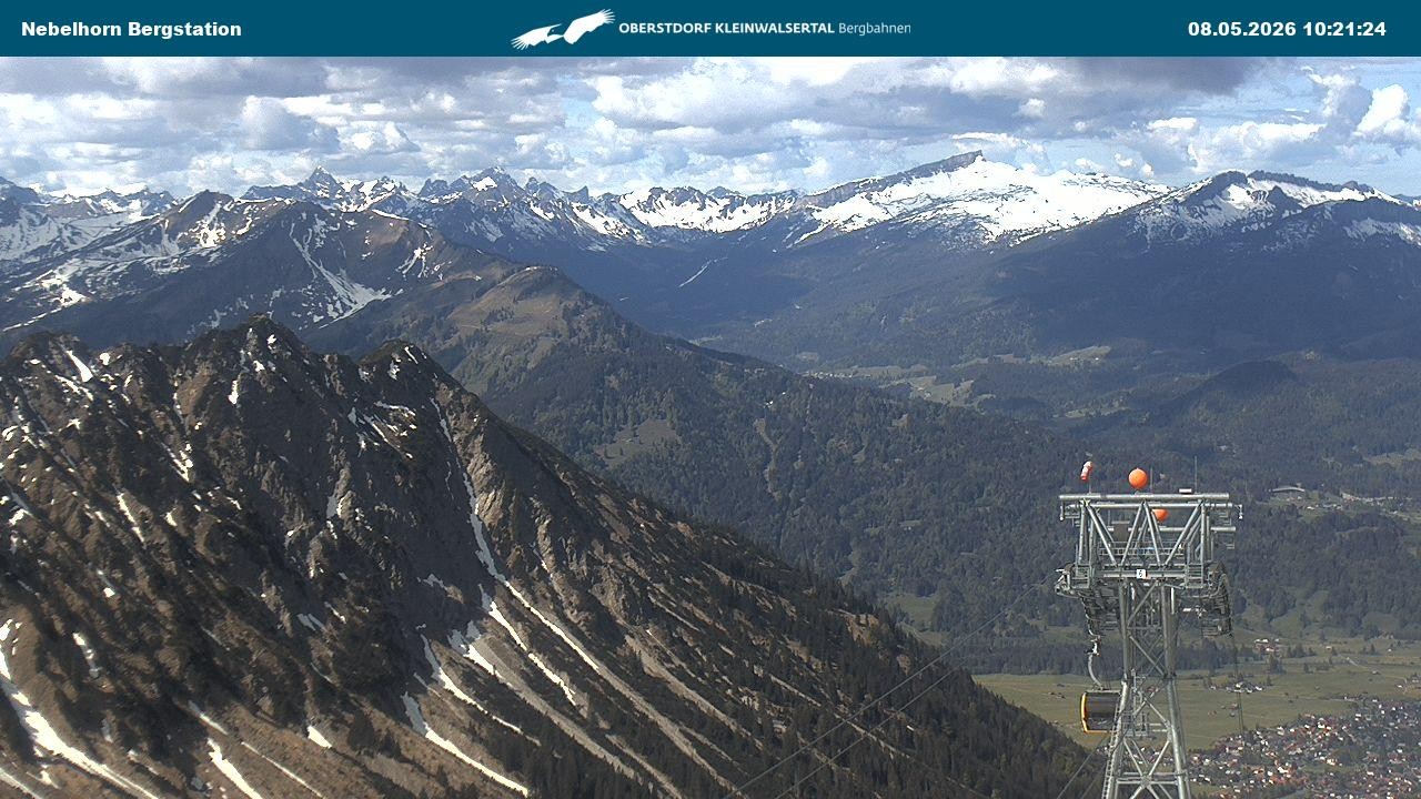 Archiv Foto Webcam Blick von der "Höfatsblick" Bergstation ins Tal