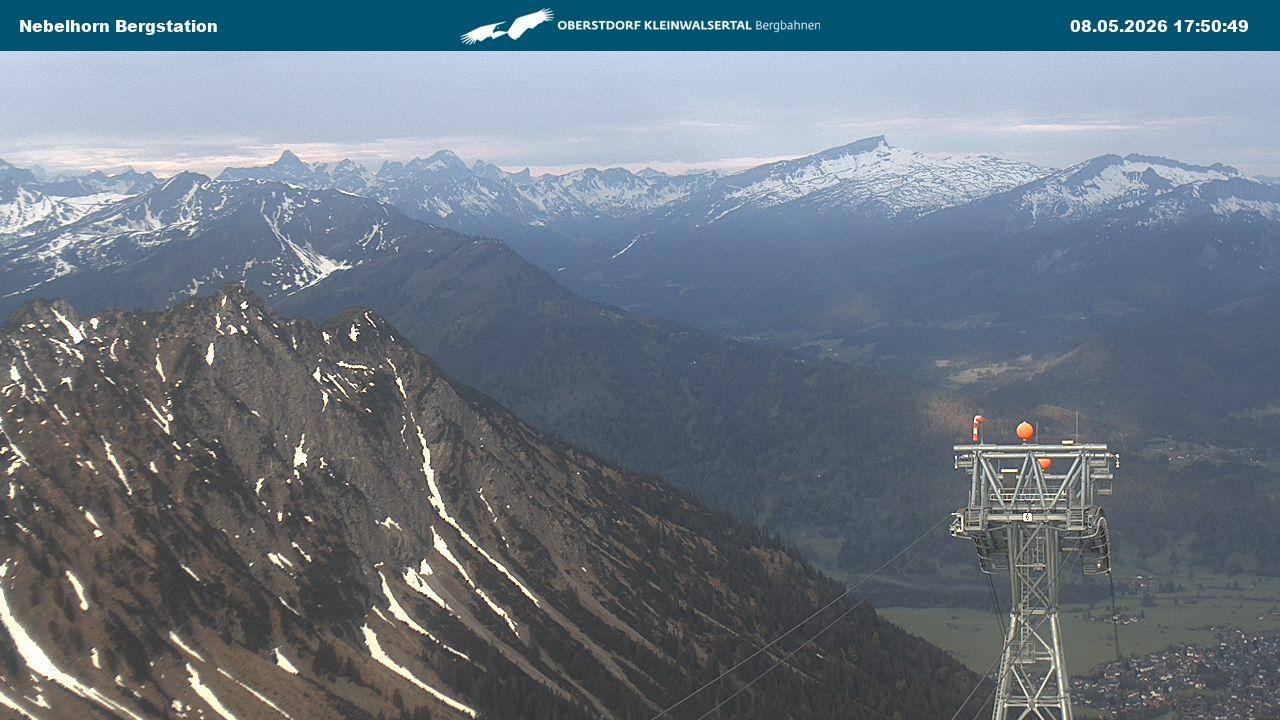 Archiv Foto Webcam Blick von der "Höfatsblick" Bergstation ins Tal