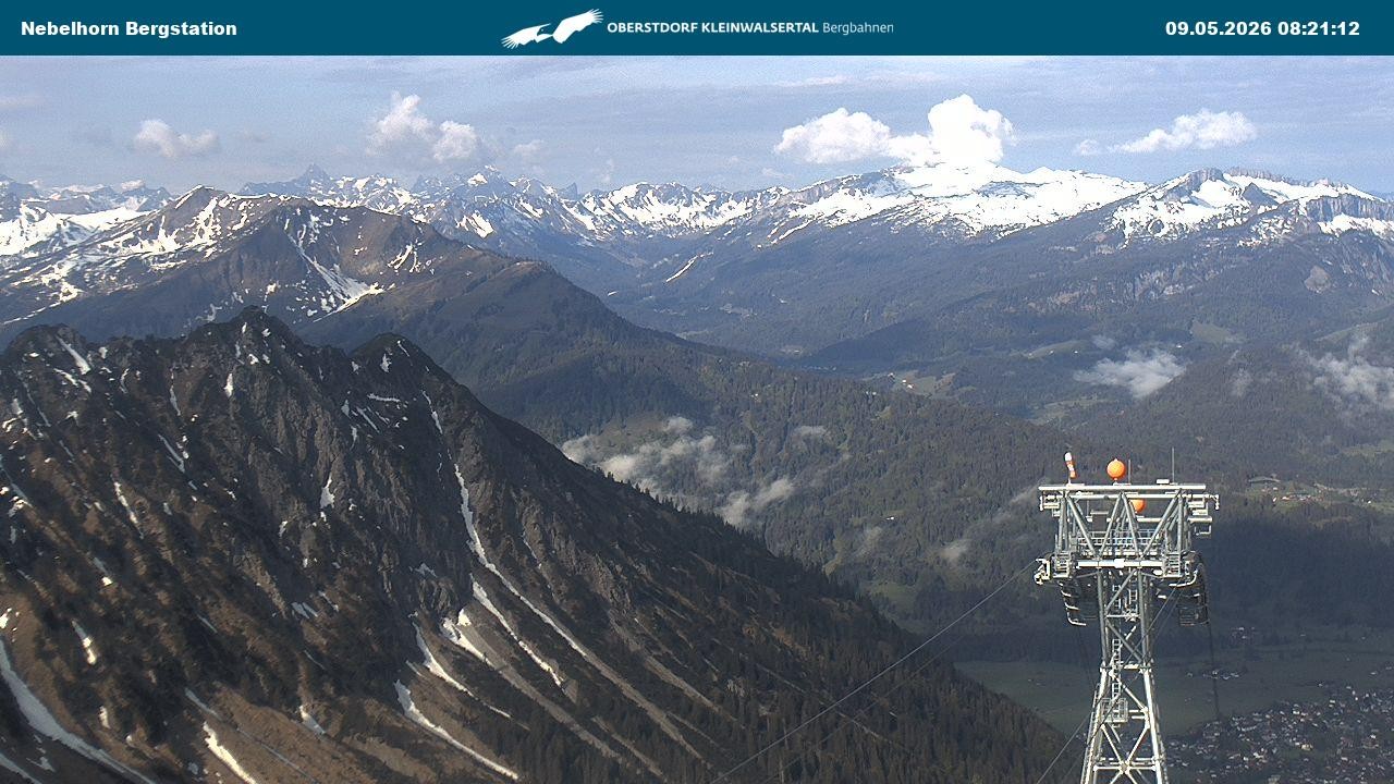 Archiv Foto Webcam Blick von der "Höfatsblick" Bergstation ins Tal