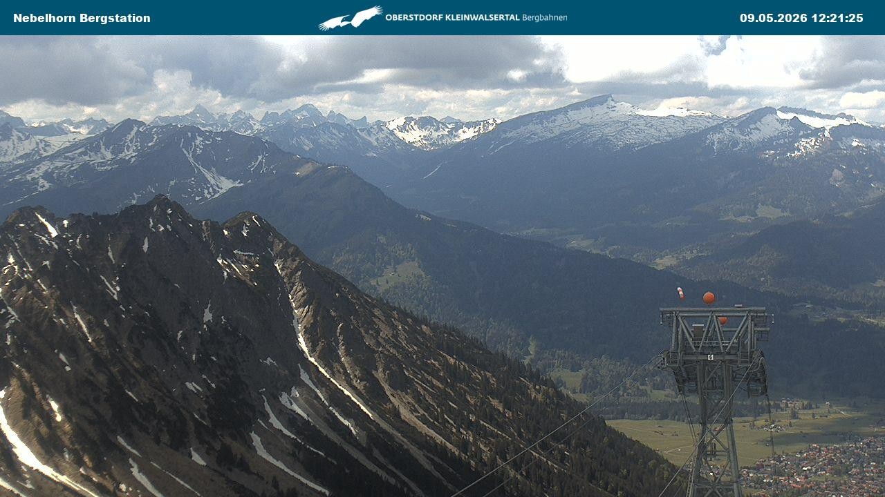 Archiv Foto Webcam Blick von der "Höfatsblick" Bergstation ins Tal