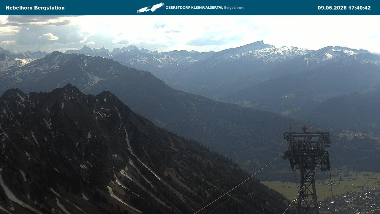 Archiv Foto Webcam Blick von der "Höfatsblick" Bergstation ins Tal
