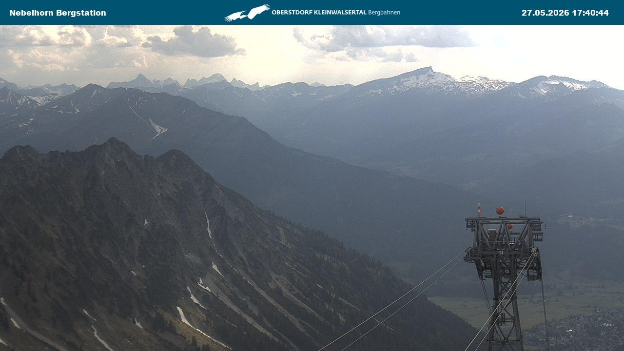 Archiv Foto Webcam Blick von der "Höfatsblick" Bergstation ins Tal