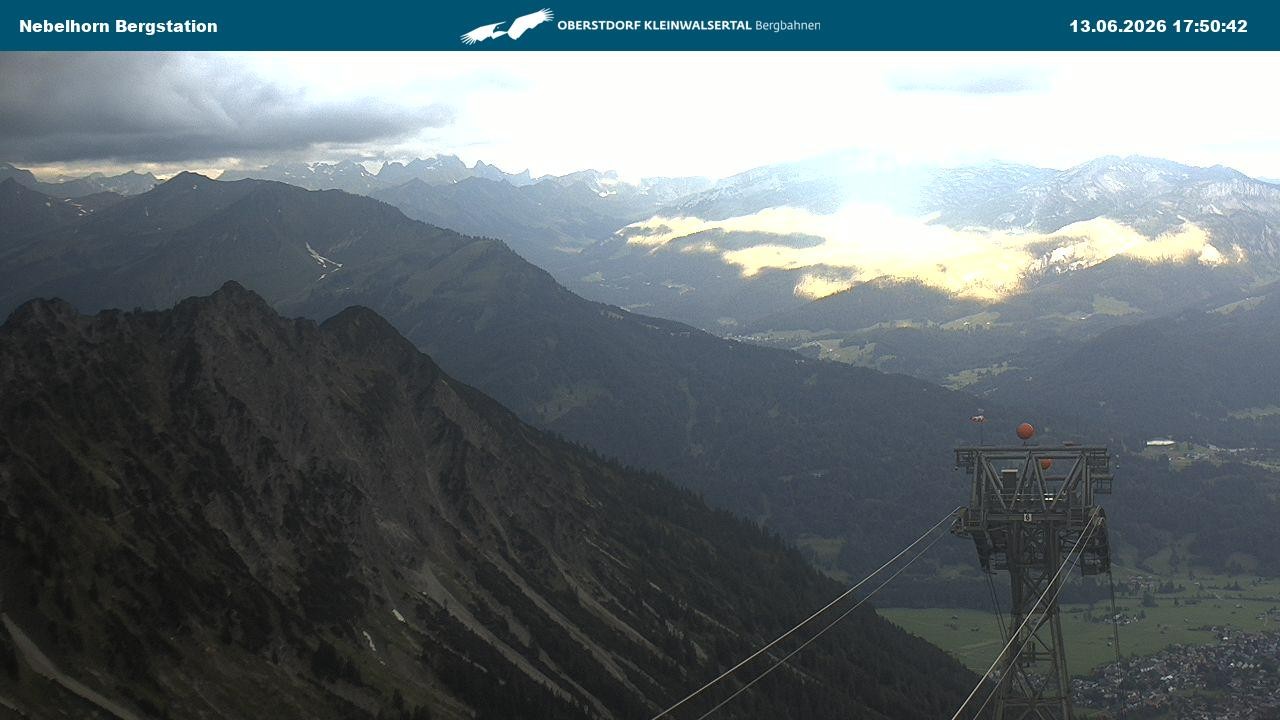 Archiv Foto Webcam Blick von der "Höfatsblick" Bergstation ins Tal