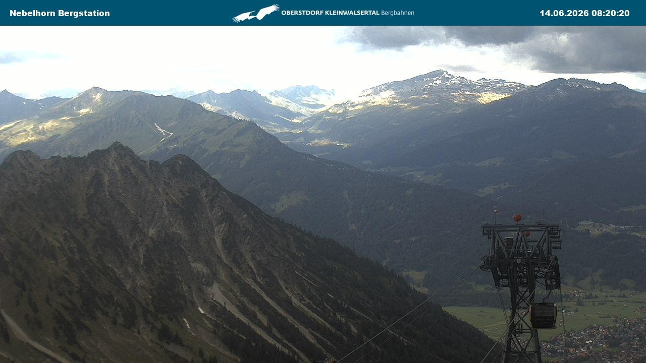 Archiv Foto Webcam Blick von der "Höfatsblick" Bergstation ins Tal
