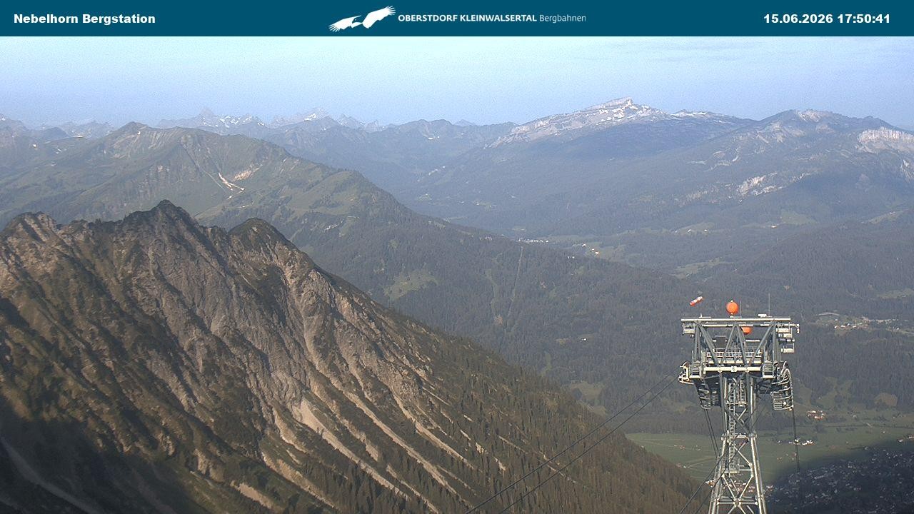 Archived image Webcam View from the "Höfatsblick" mountain station down the valley