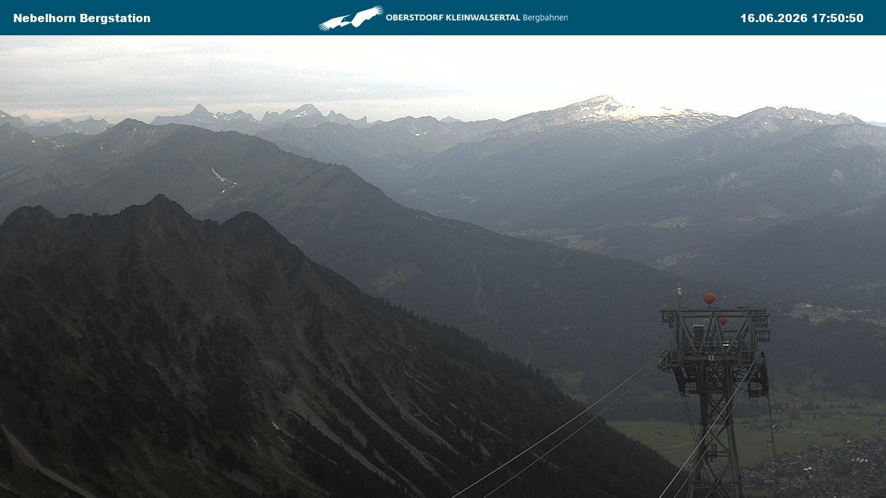 Archiv Foto Webcam Blick von der "Höfatsblick" Bergstation ins Tal