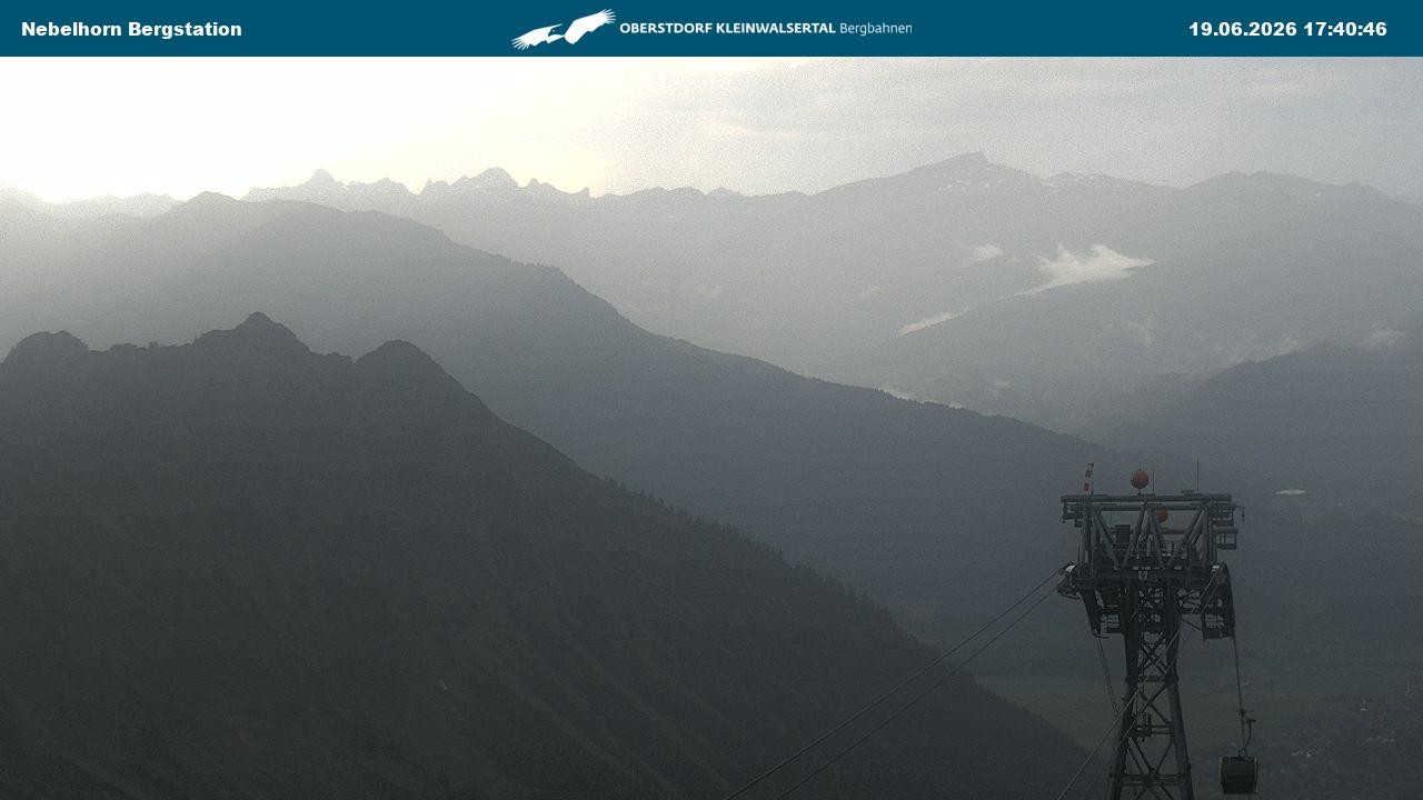 Archiv Foto Webcam Blick von der "Höfatsblick" Bergstation ins Tal
