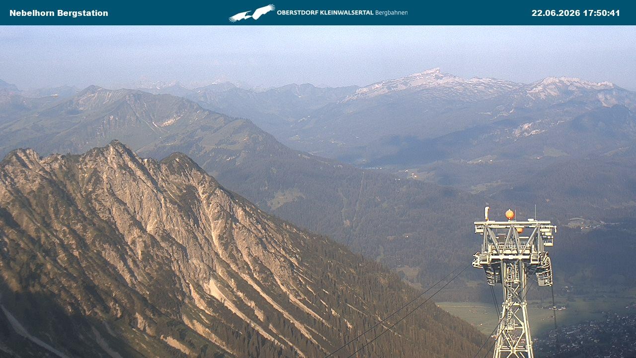 Archiv Foto Webcam Blick von der "Höfatsblick" Bergstation ins Tal