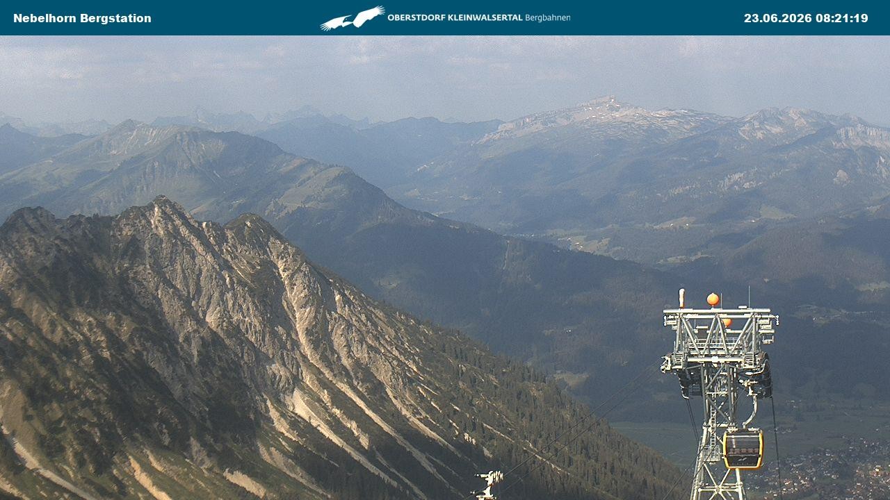 Archiv Foto Webcam Blick von der "Höfatsblick" Bergstation ins Tal