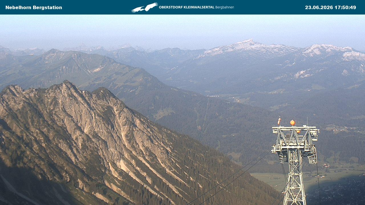 Archiv Foto Webcam Blick von der "Höfatsblick" Bergstation ins Tal
