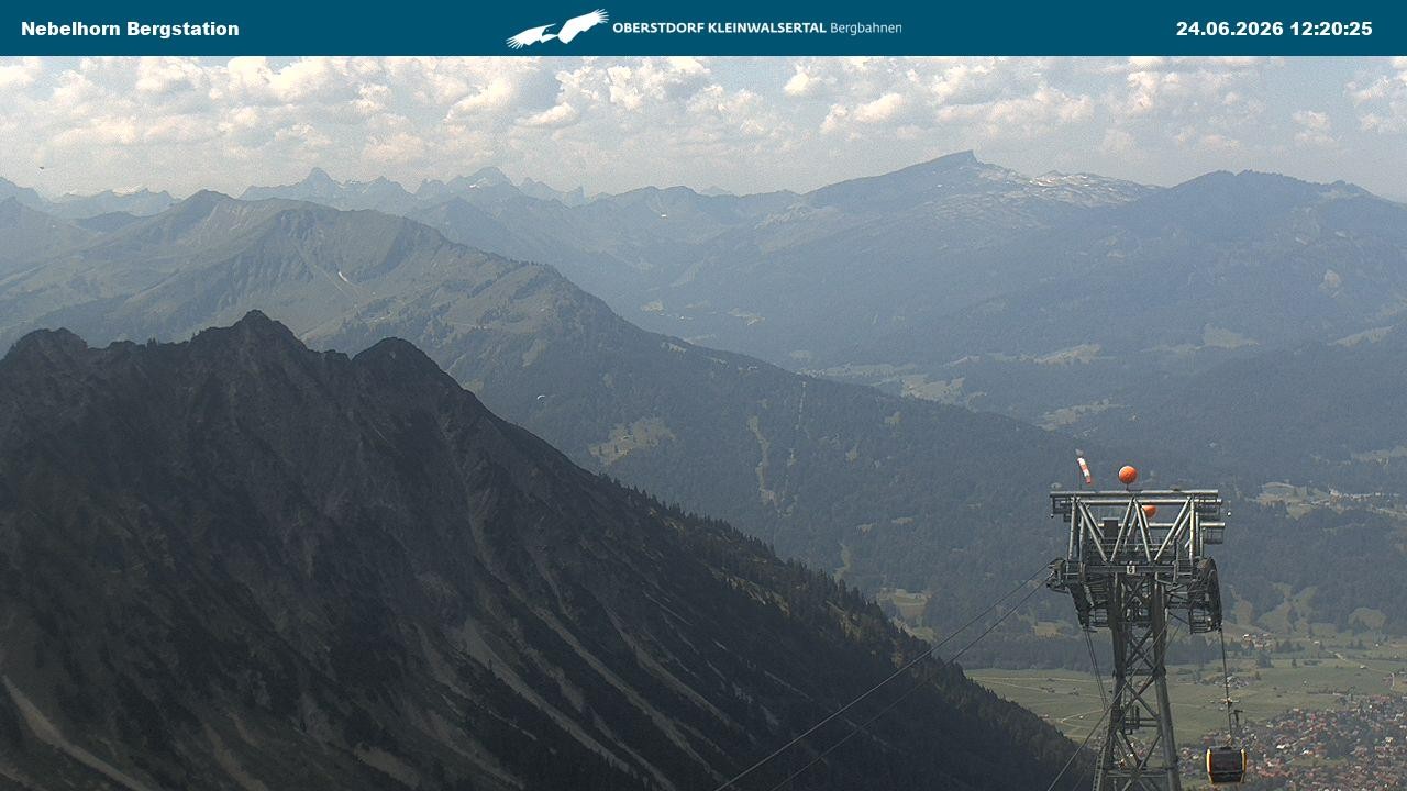 Archiv Foto Webcam Blick von der "Höfatsblick" Bergstation ins Tal