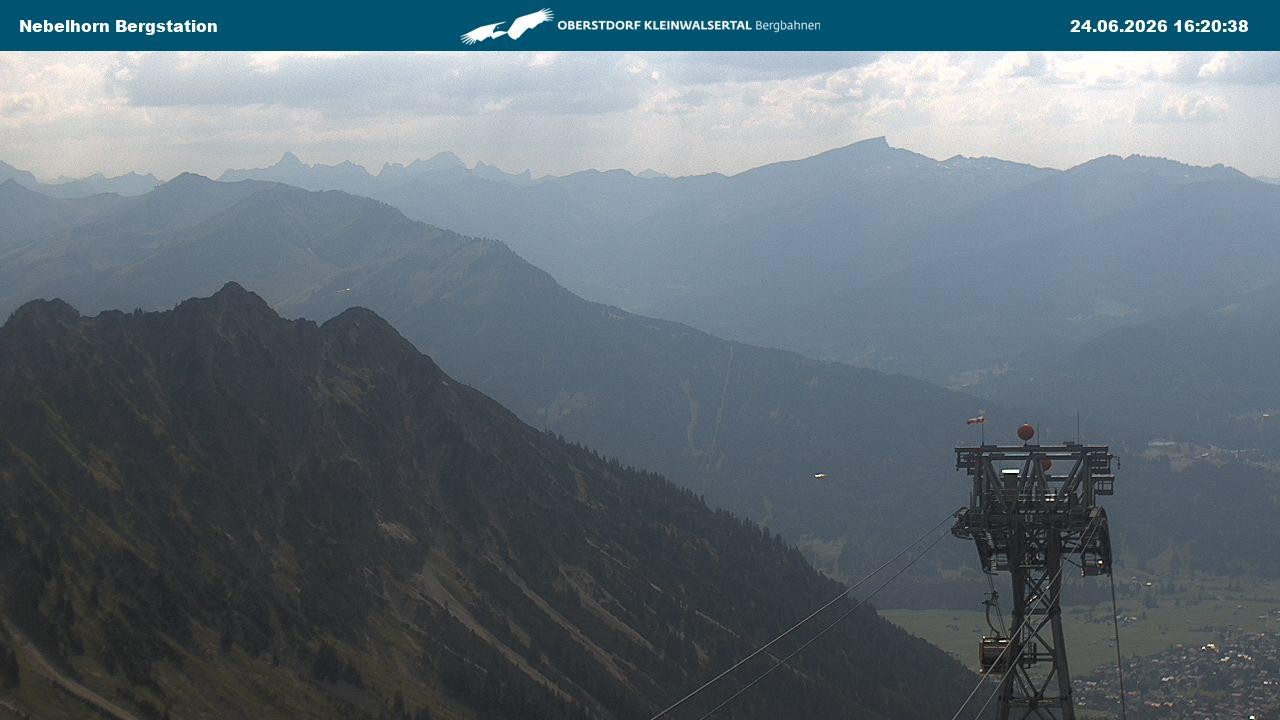 Archiv Foto Webcam Blick von der "Höfatsblick" Bergstation ins Tal