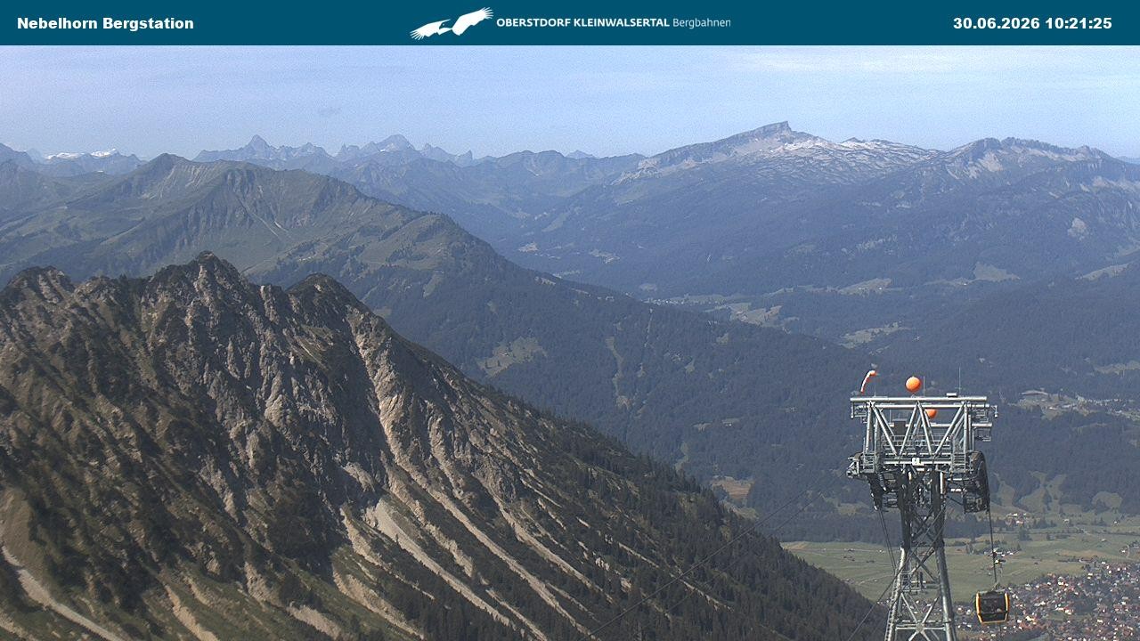 Archiv Foto Webcam Blick von der "Höfatsblick" Bergstation ins Tal