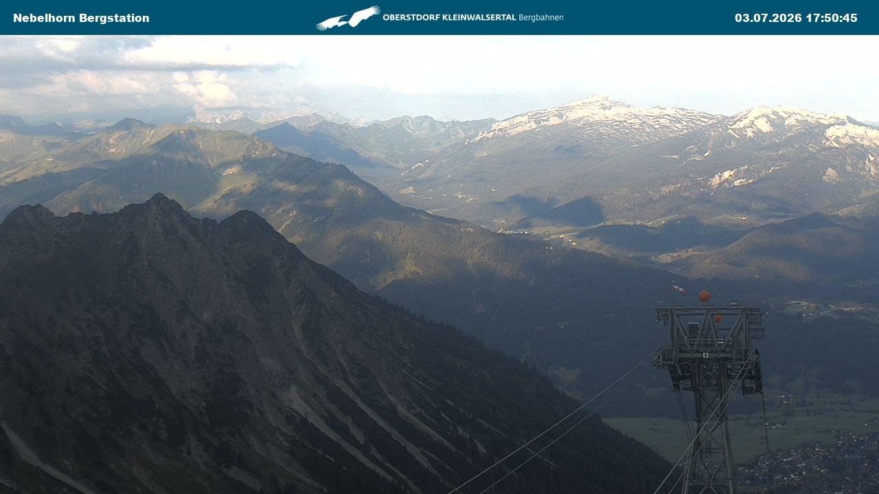 Archiv Foto Webcam Blick von der "Höfatsblick" Bergstation ins Tal