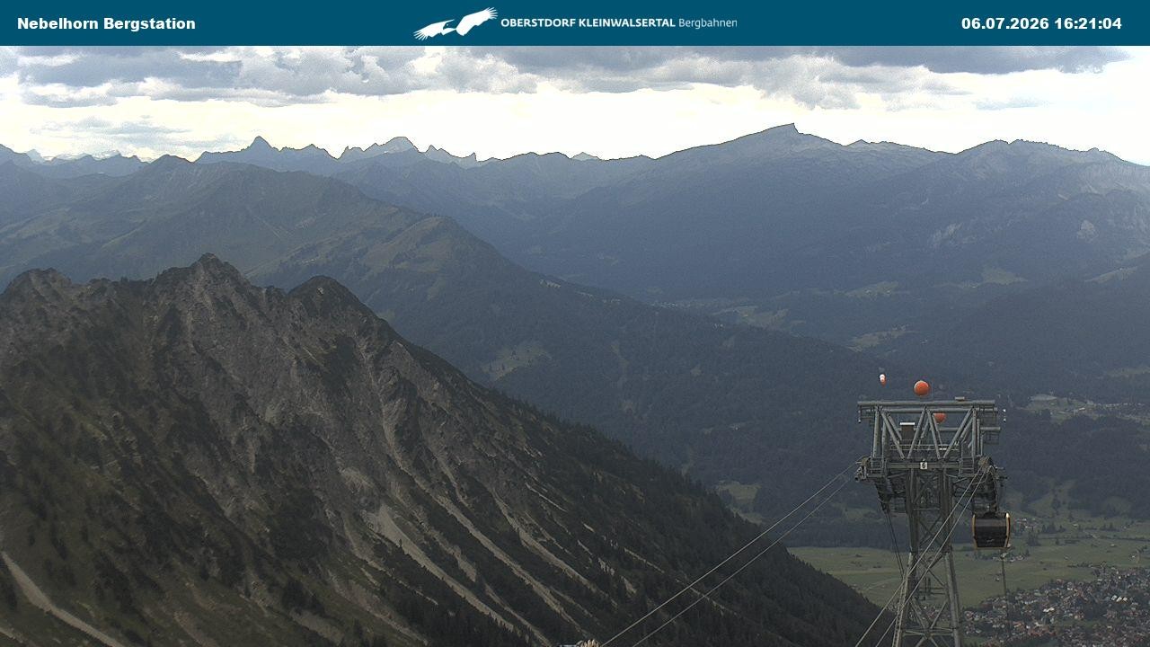 Archiv Foto Webcam Blick von der "Höfatsblick" Bergstation ins Tal