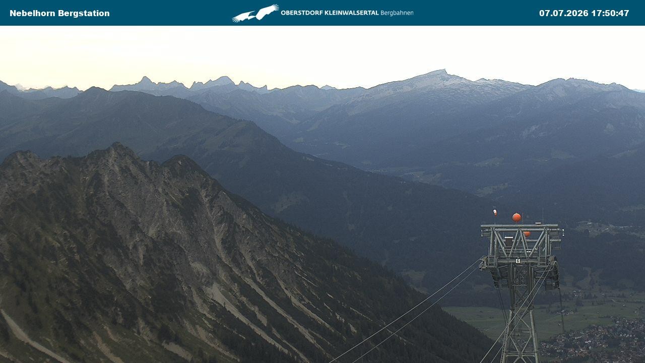 Archiv Foto Webcam Blick von der "Höfatsblick" Bergstation ins Tal