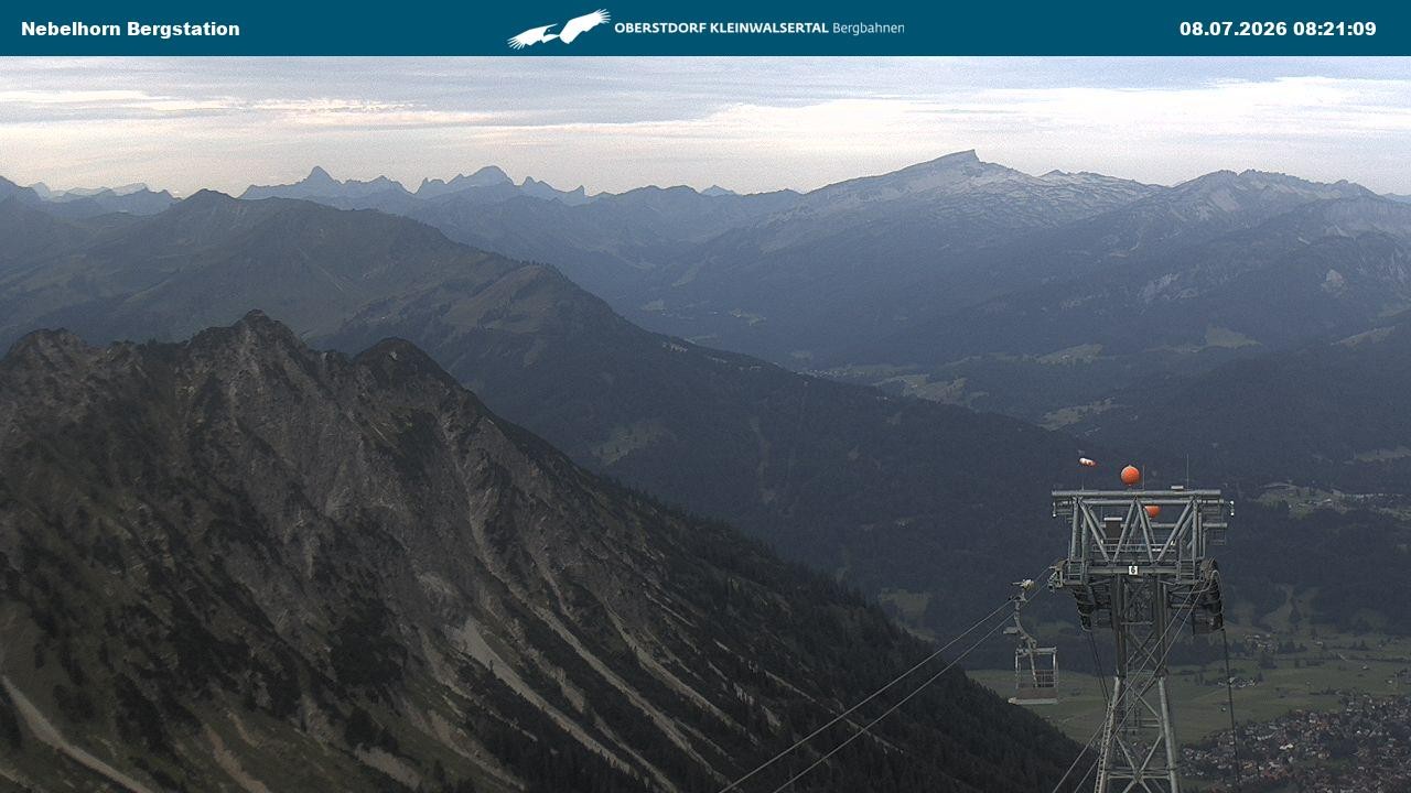 Archiv Foto Webcam Blick von der "Höfatsblick" Bergstation ins Tal