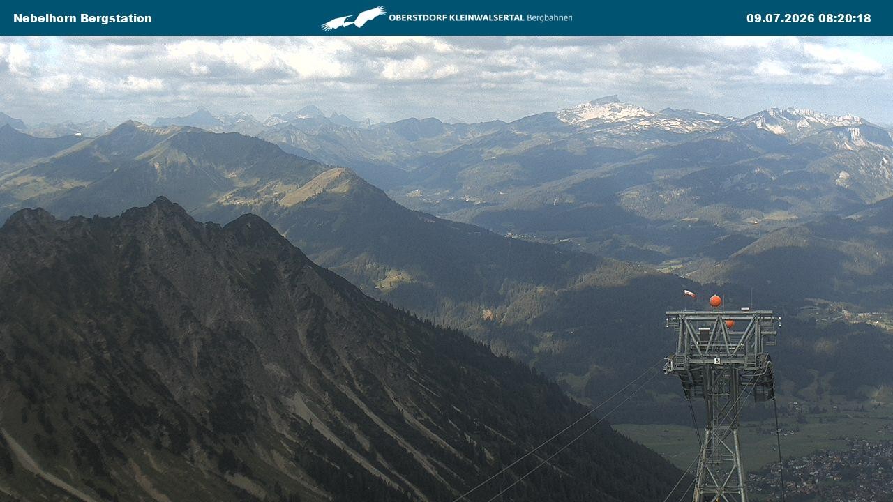 Archiv Foto Webcam Blick von der "Höfatsblick" Bergstation ins Tal