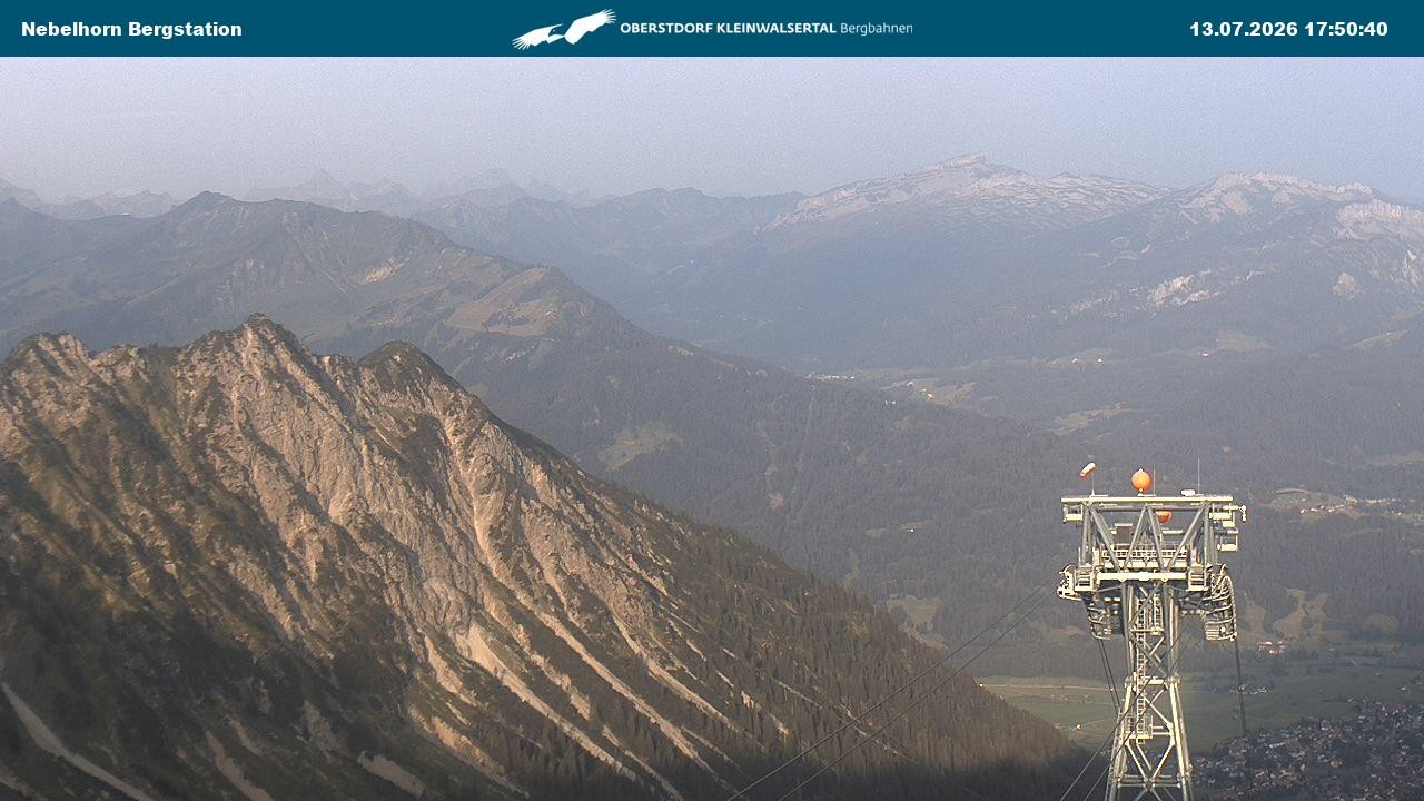 Archiv Foto Webcam Blick von der "Höfatsblick" Bergstation ins Tal