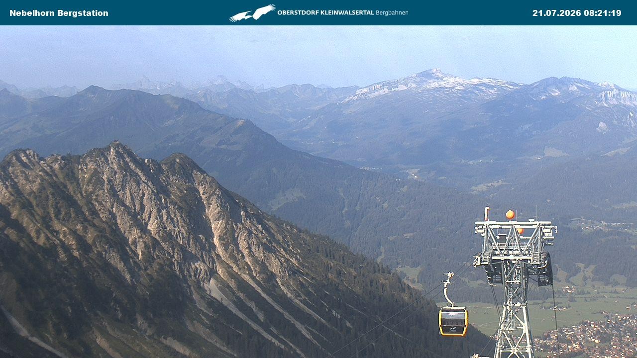 Archiv Foto Webcam Blick von der "Höfatsblick" Bergstation ins Tal