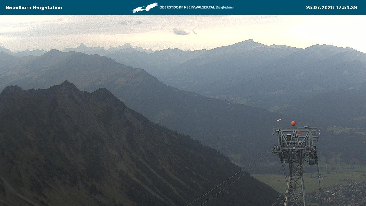 Archiv Foto Webcam Blick von der "Höfatsblick" Bergstation ins Tal