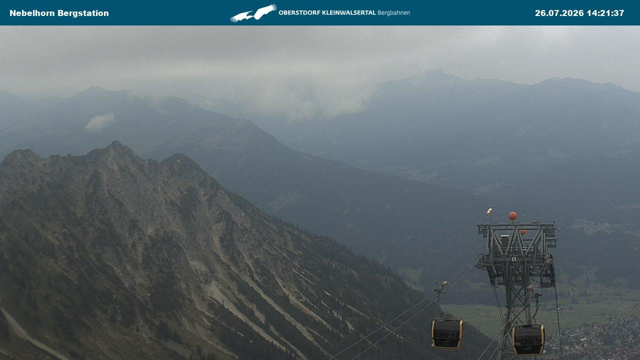 Archiv Foto Webcam Blick von der "Höfatsblick" Bergstation ins Tal