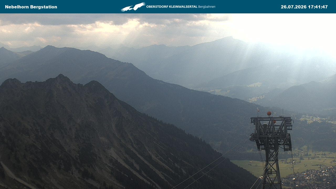 Archiv Foto Webcam Blick von der "Höfatsblick" Bergstation ins Tal