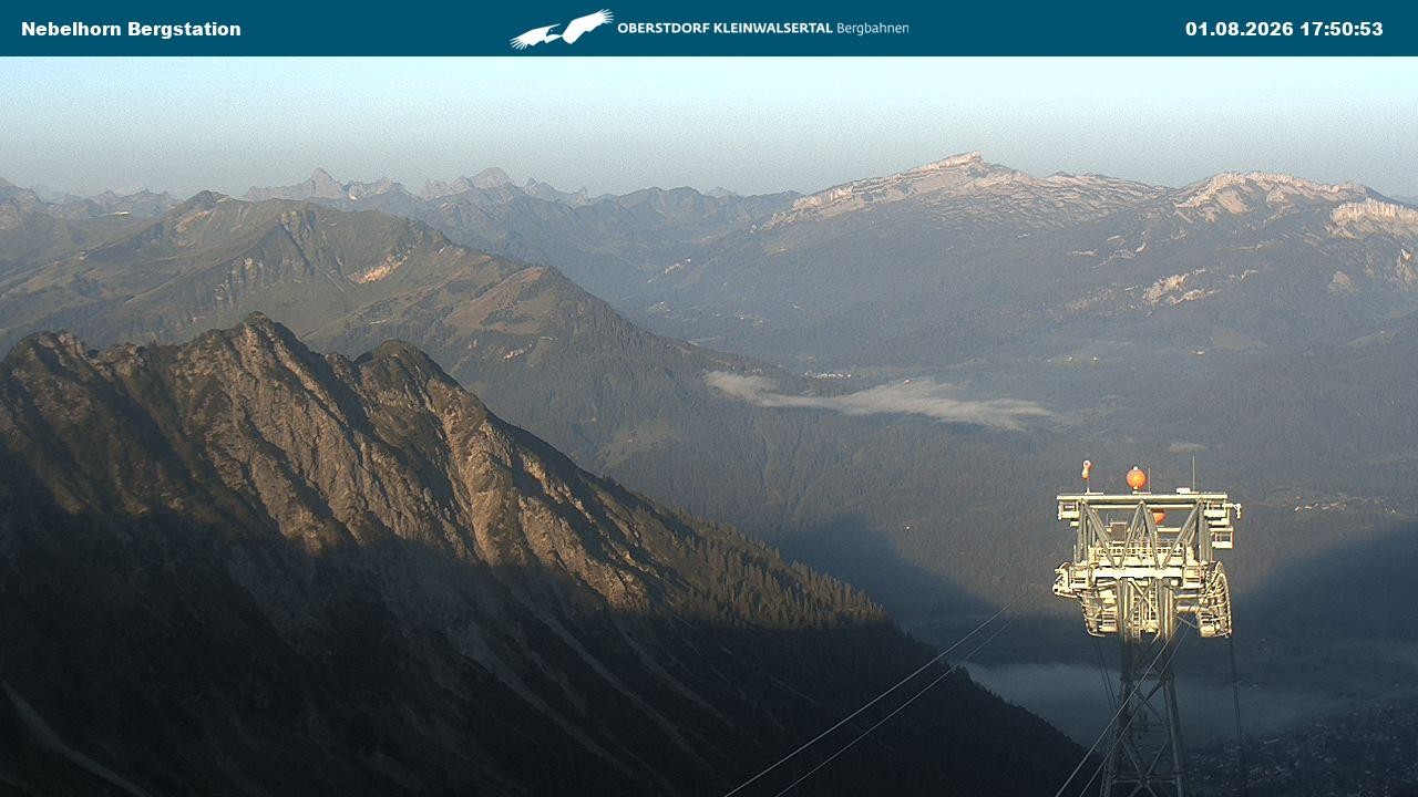 Archiv Foto Webcam Blick von der "Höfatsblick" Bergstation ins Tal